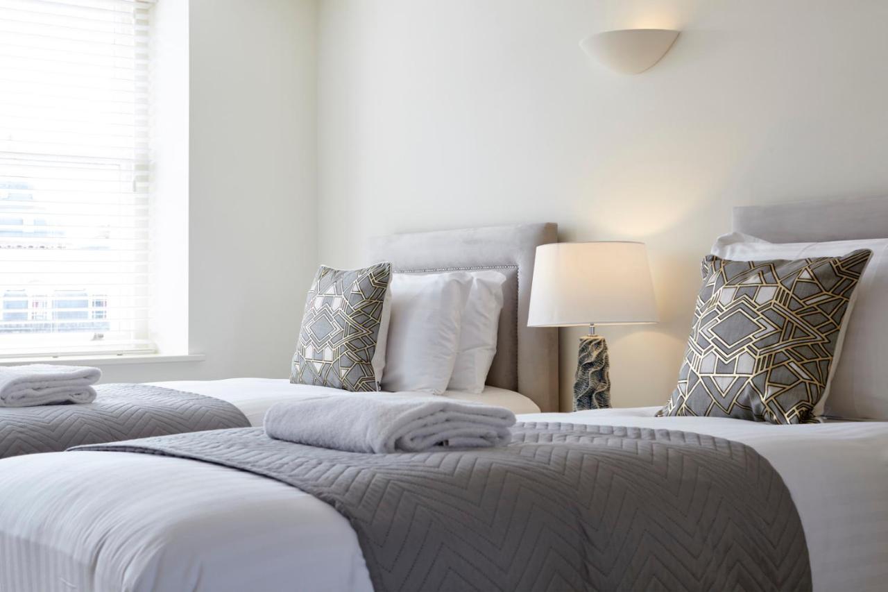 Redcliffe Parade No11 I Your Apartment บริสตอล ภายนอก รูปภาพ