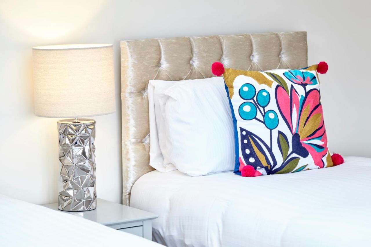 Redcliffe Parade No11 I Your Apartment บริสตอล ภายนอก รูปภาพ